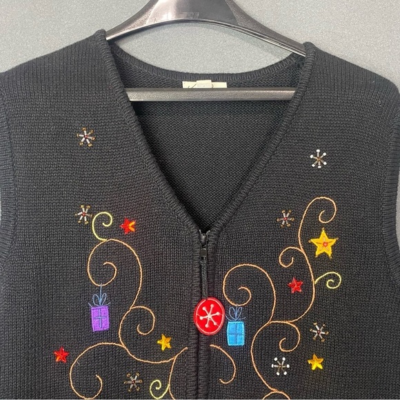 Kim Rogers Christmas vest, reindeer, holiday, festive petite, medium black - Picture 3 of 9